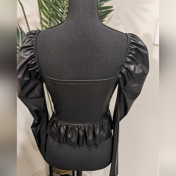 Top - Picture 3 of 10